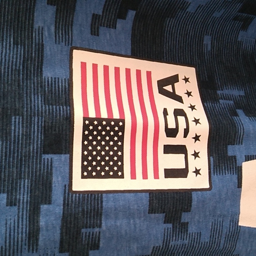 Nwt USA T-shirt (XL) - Picture 5 of 9